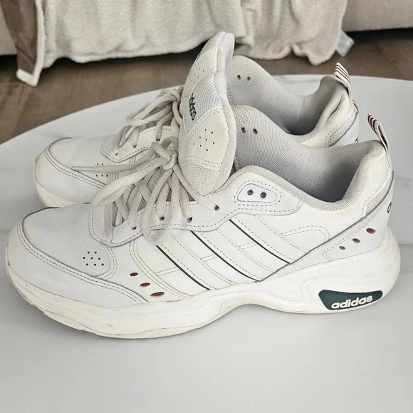 NWT Adidas Strutter Men's Shoes Size 8.5 - Picture 1 of 8